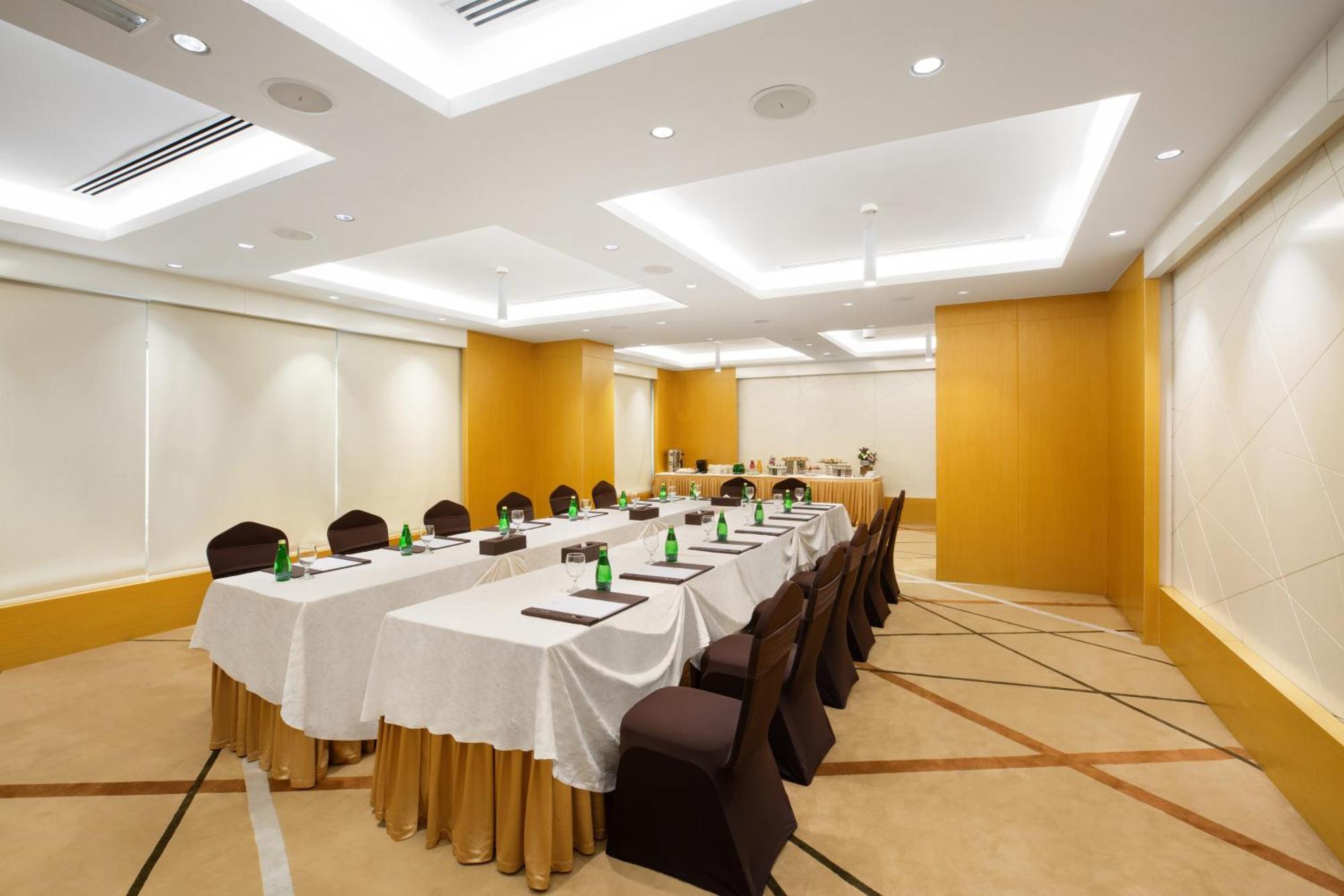 Royal Continental Hotel Ντουμπάι Εξωτερικό φωτογραφία